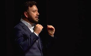 Medicina viitorului nu doare și nu lasă cicatrici – Dr. Iulian Călin explică la TEDx Baia Mare cum inima poate fi salvată prin intervenții minim invazive